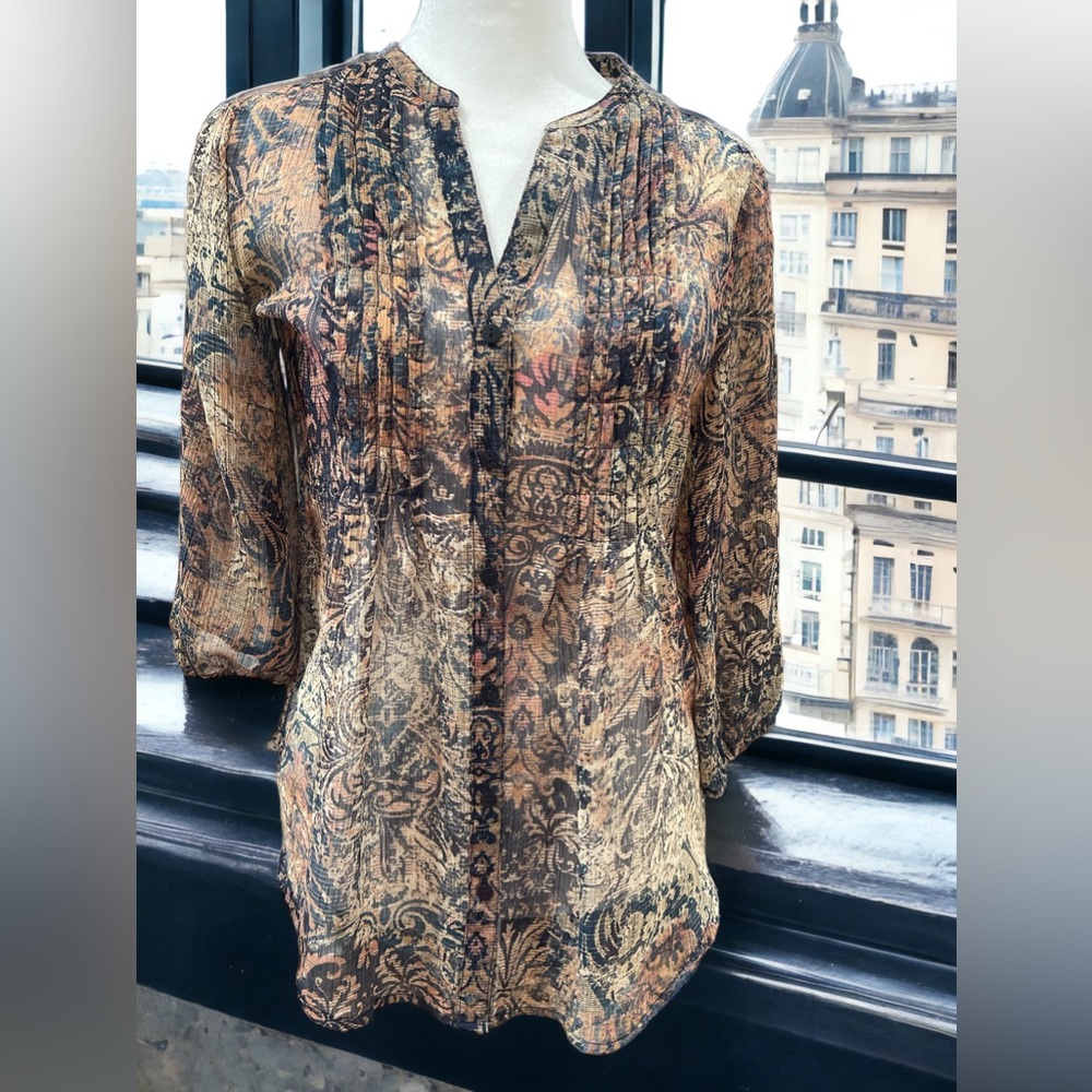 LIZ CLAIBORNE VINTAGE PRINTED BLOUSE. Pre loved.